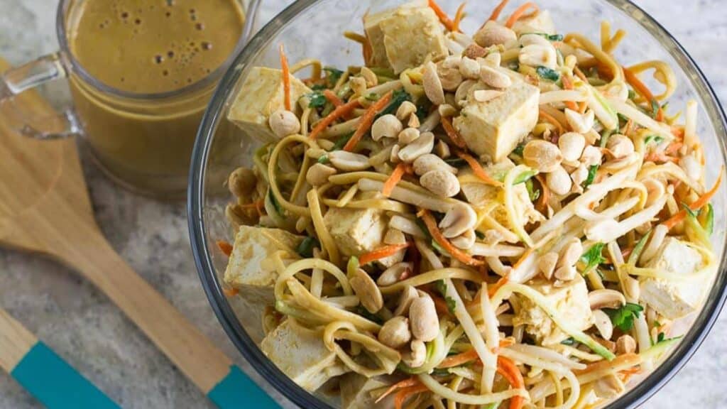 Low-FODMAP-Zoodles-Noodles-Sprouts-Salad-with-peanut-lime-sauce-alongside.