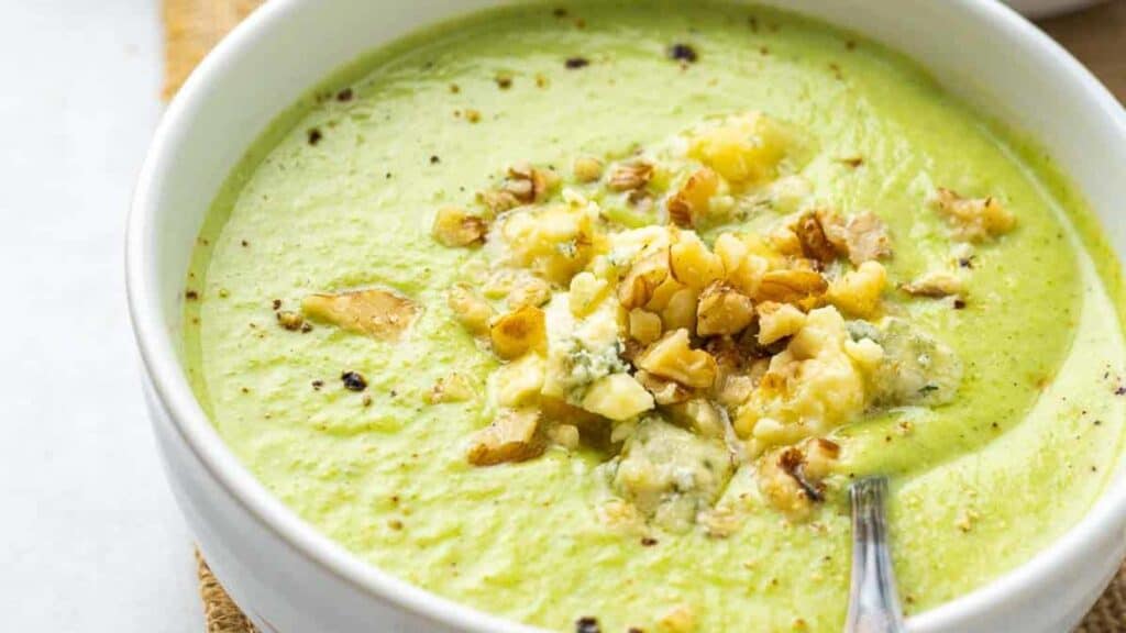 broccoli-and-stilton-soup.