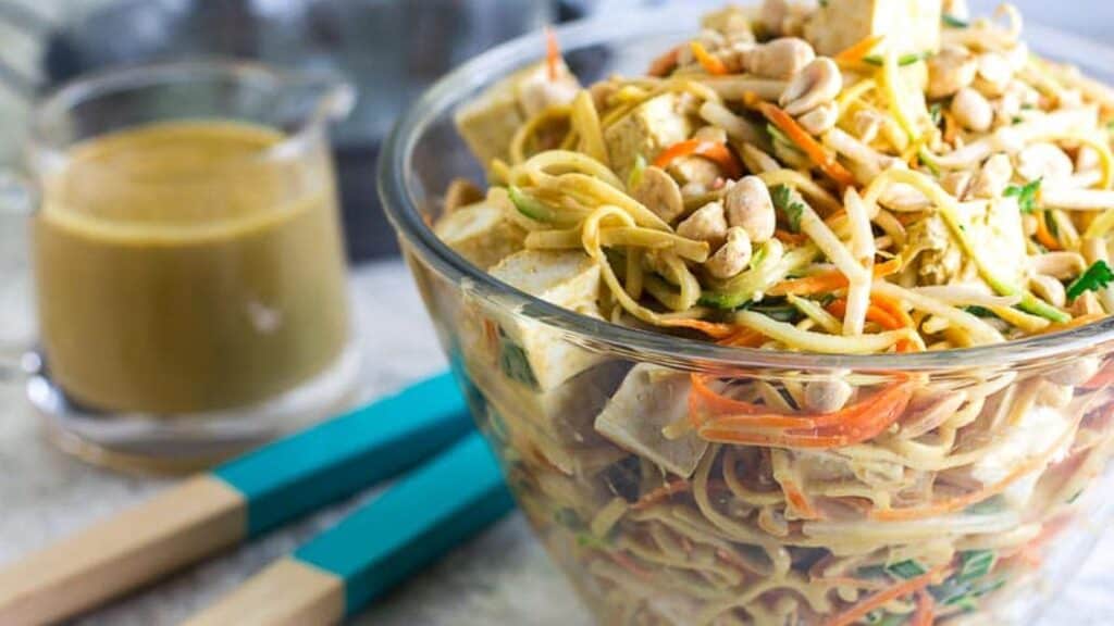 main-image-of-Low-FODMAP-Zoodles-Noodles-Sprouts-Salad-in-glass-bowl.