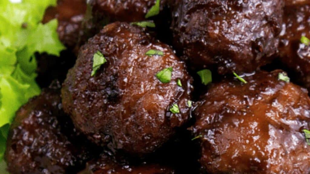 Easy-Sweet-Sour-Meatballs.