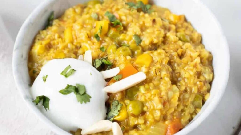 Savory-Oatmeal-with-Indian-Spices-and-veggies-Piping-Pot-Curry,