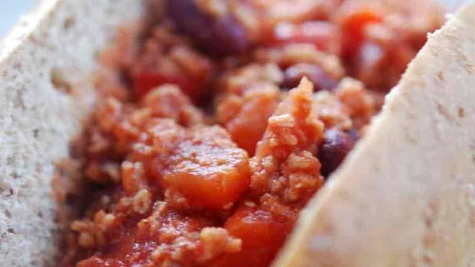 17 Hearty Chili Recipes For Easy Family Feasts - The Queen Zone