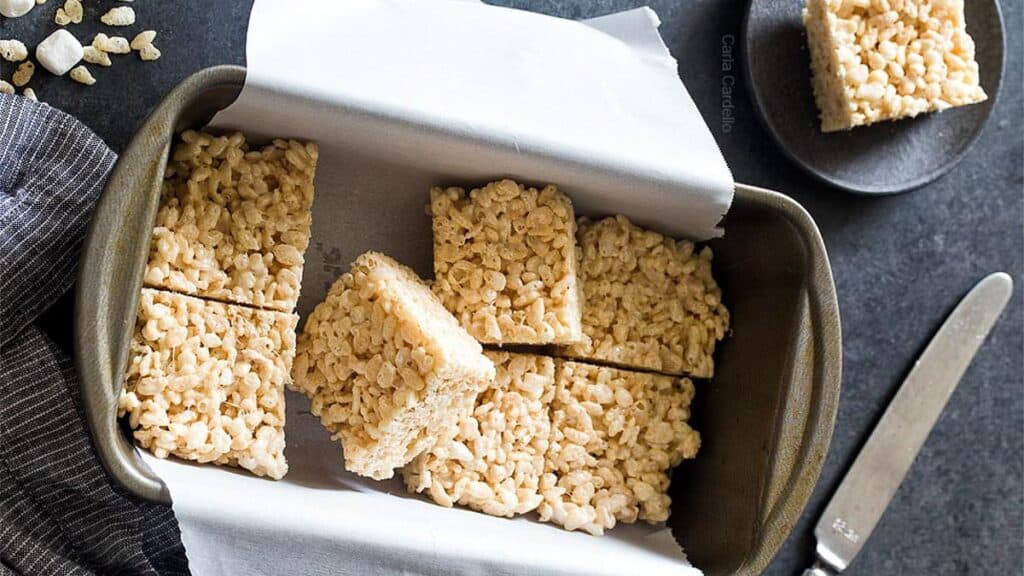 Small-Batch-Rice-Krispie-Treats-photo-9998.