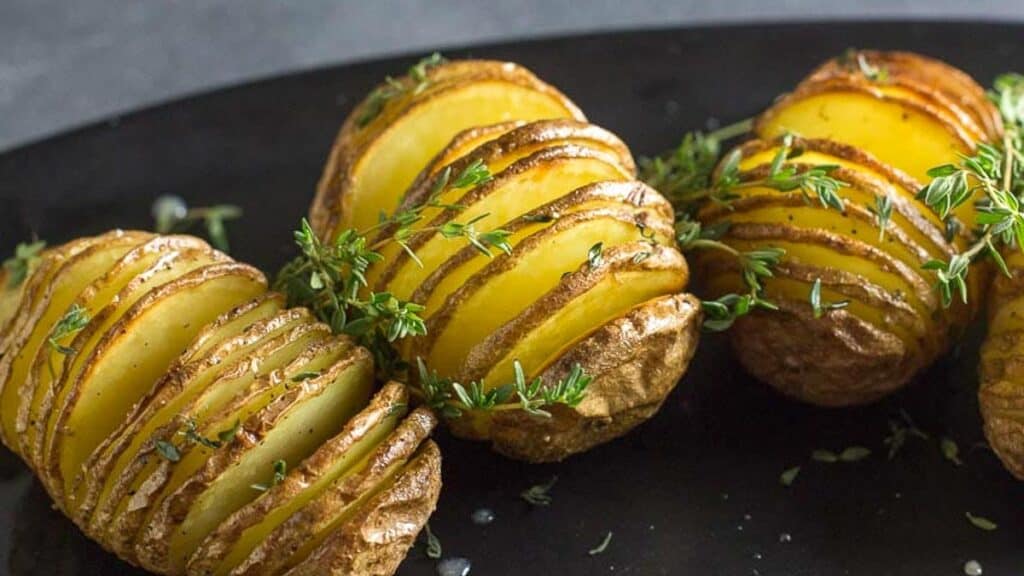 hasselback-potatoes-with-fresh-thyme-1.