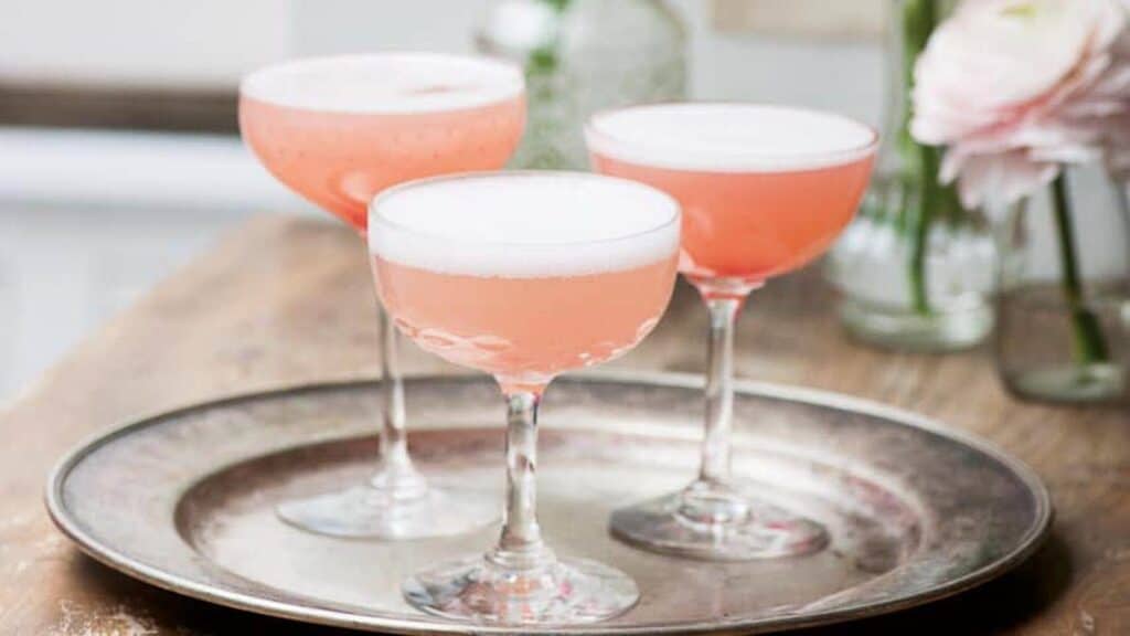 Sparkling-Rhubarb-Cocktail.