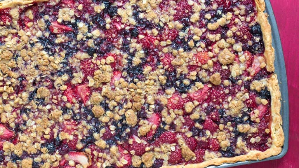 Crumb-topped-berry-slab-pie-NEW.