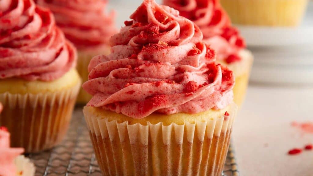 strawberry-shortcake-cupcakes-1.