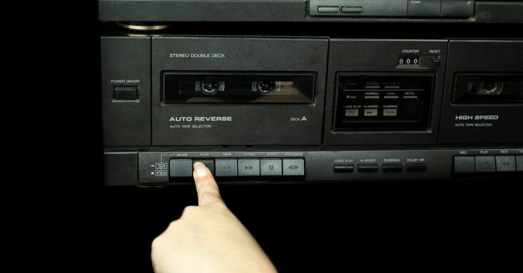 Casette player. 