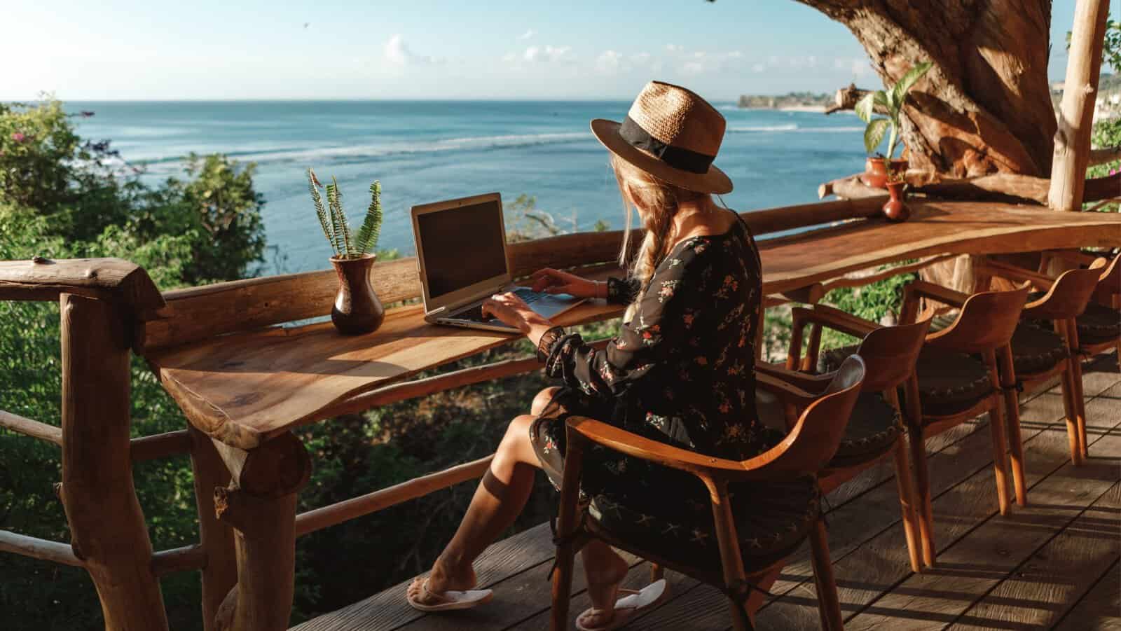 digital nomad.