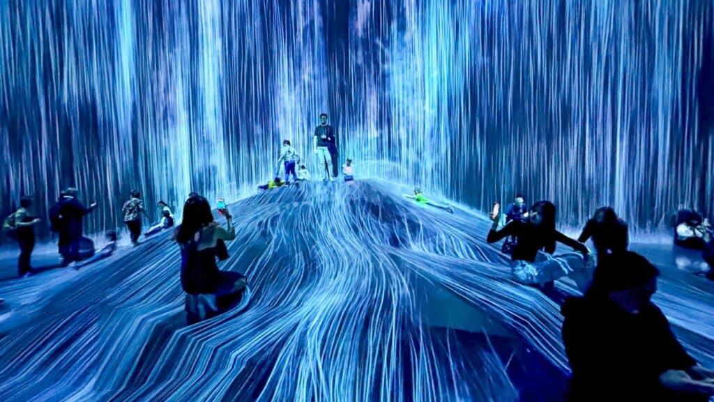 Tokyo TeamLab. 