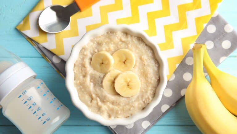 Mashed oats and bananas.