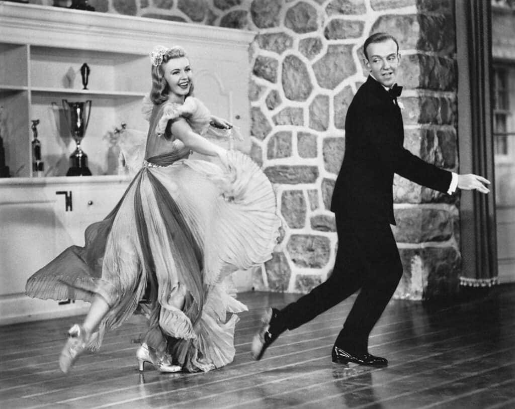 Ginger_Rogers_&_Fred_Astaire_by_John_Miehle_2.