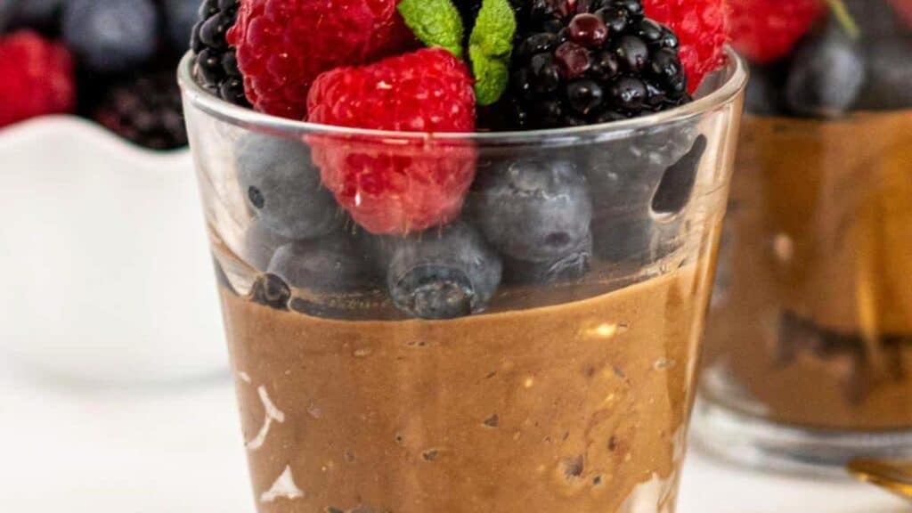 Vegan-Chocolate-Avocado-Mousse.
