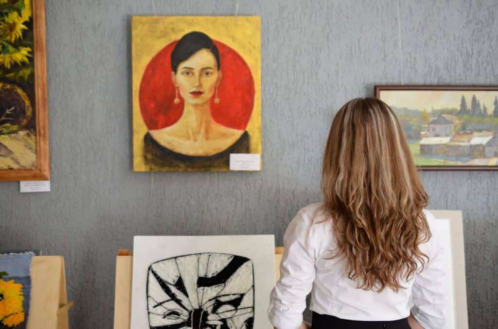 woman in gallery.