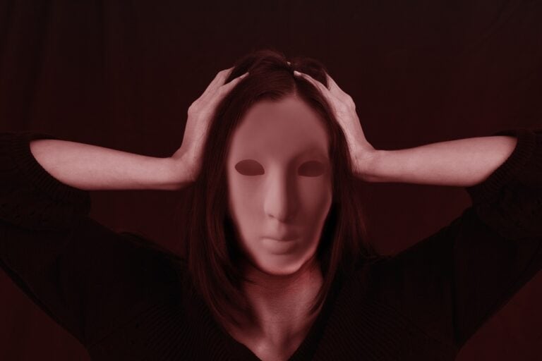 woman-2709642_1920.