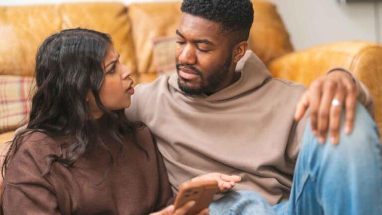 12 things women should never do for a man, even though many still do 