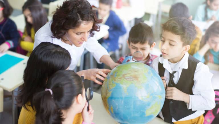 Teaching science to children.