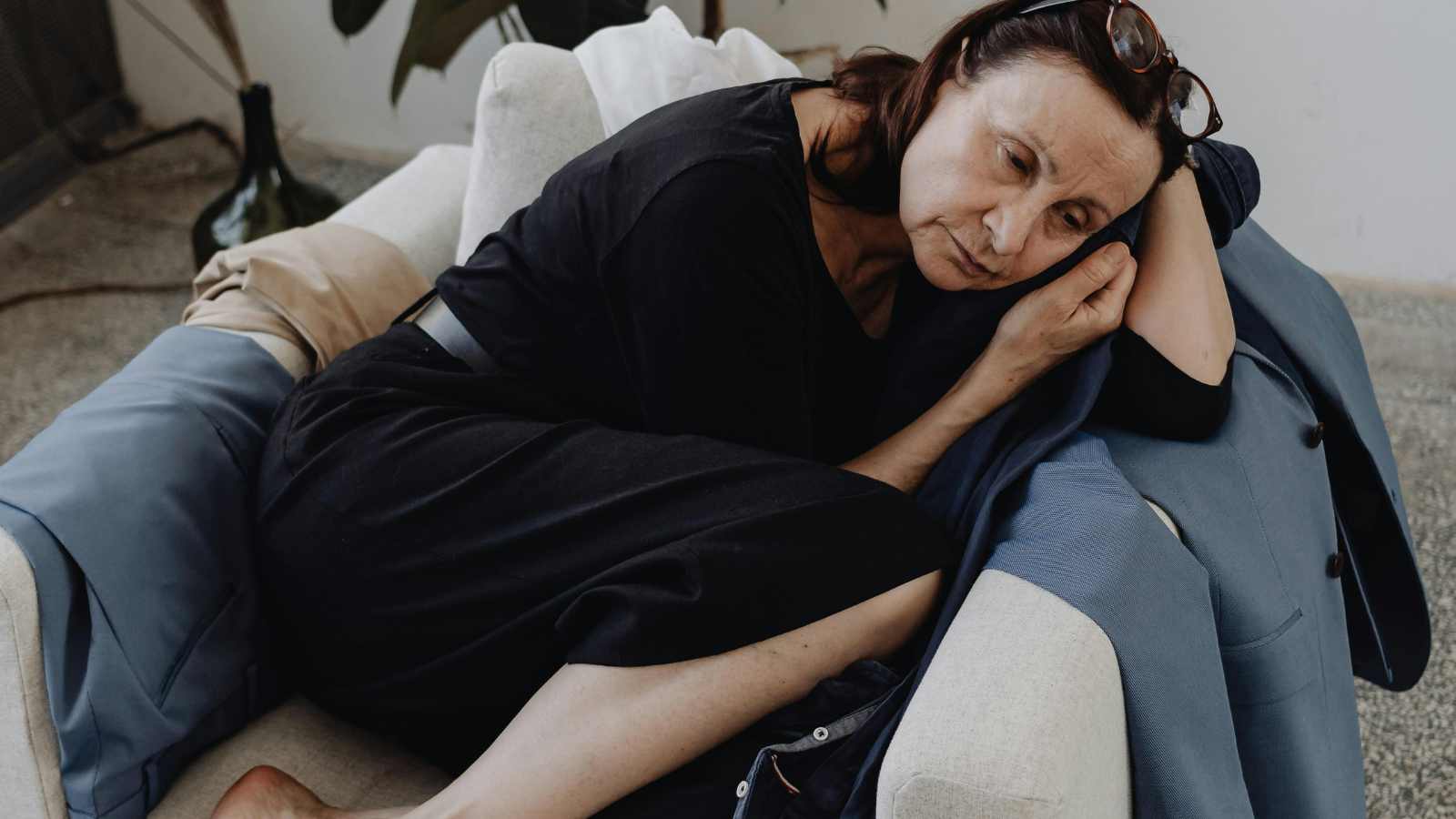 Subtle Signs a Woman Might Be Feeling Lonely