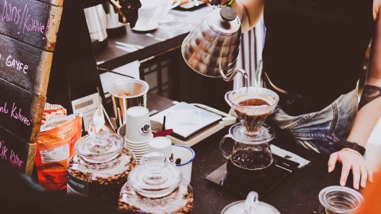 12 things people with high IQs enjoy that others often dislike
