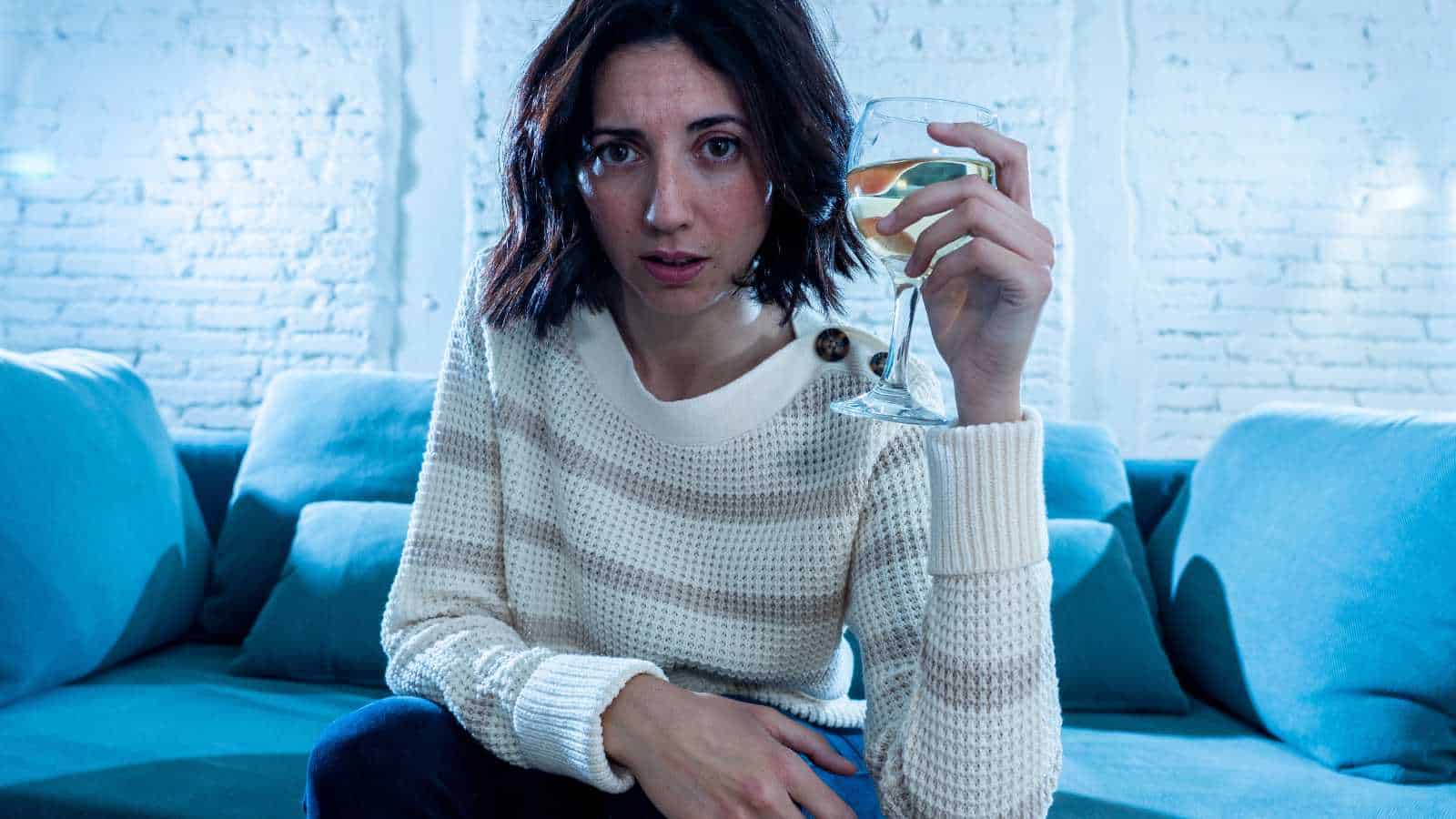 15 Everyday Habits That Secretly Age You