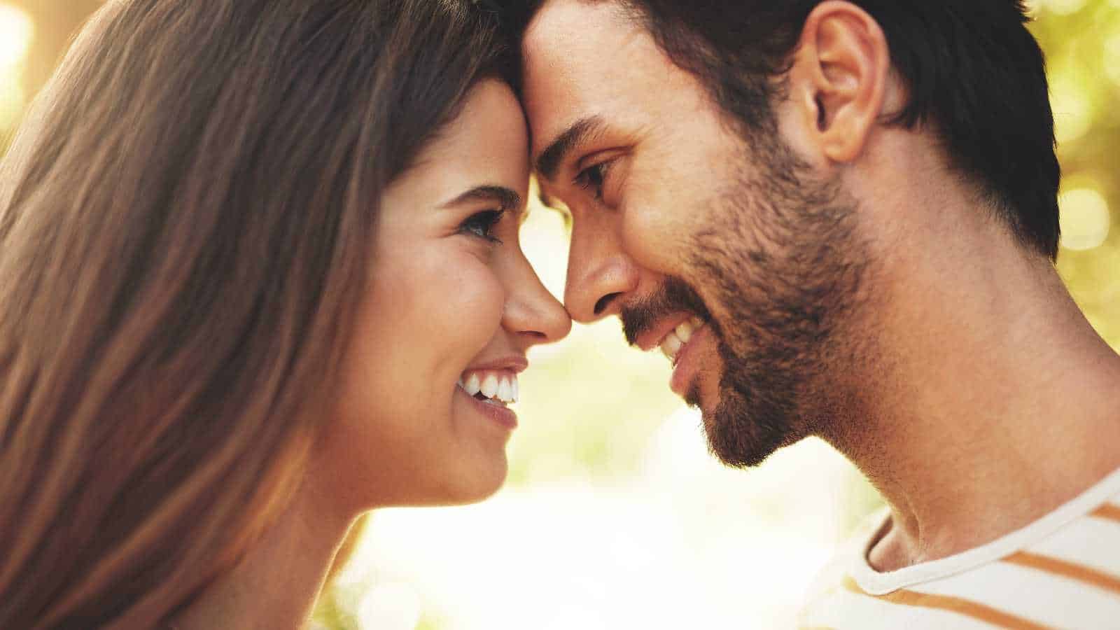 12 Thoughtful Gestures Women Appreciate From Men