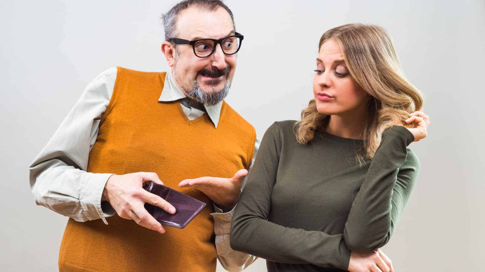 13 Things a Man Should Never Give a Woman, No Matter How Long Together