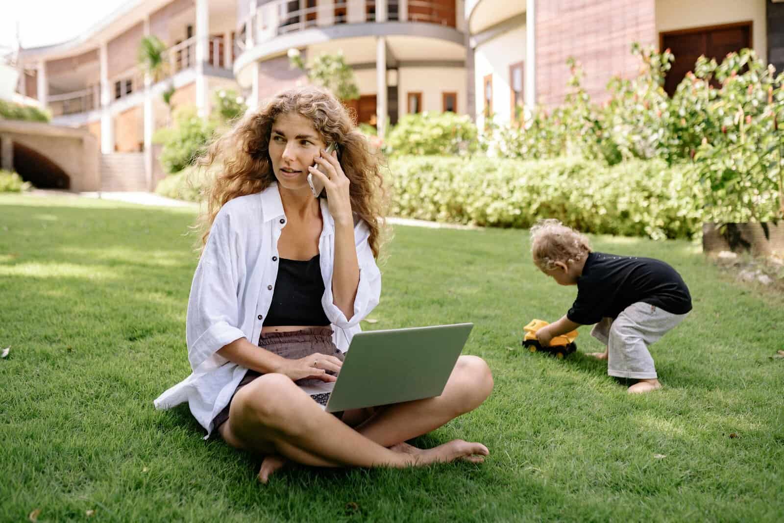 12 secrets to balancing work and family without burning out