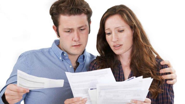 7 Financial Red Flags to Watch for in a Relationship