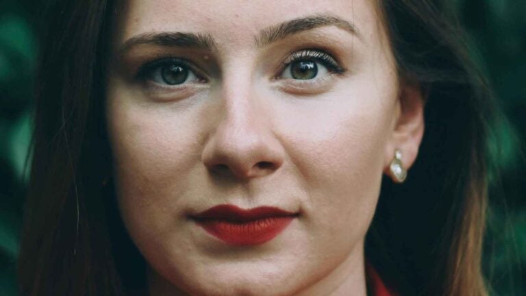 10 Factors Influencing Women’s Decisions to Delay Starting a Family