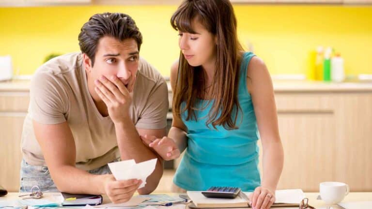 11 outdated financial rules that are keeping you broke