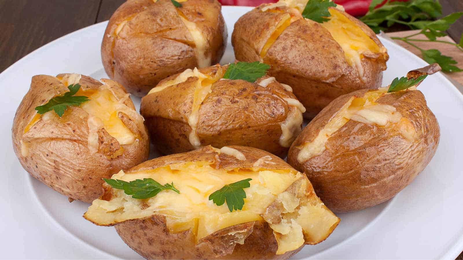 8 Foods That Turn Toxic When Microwaved