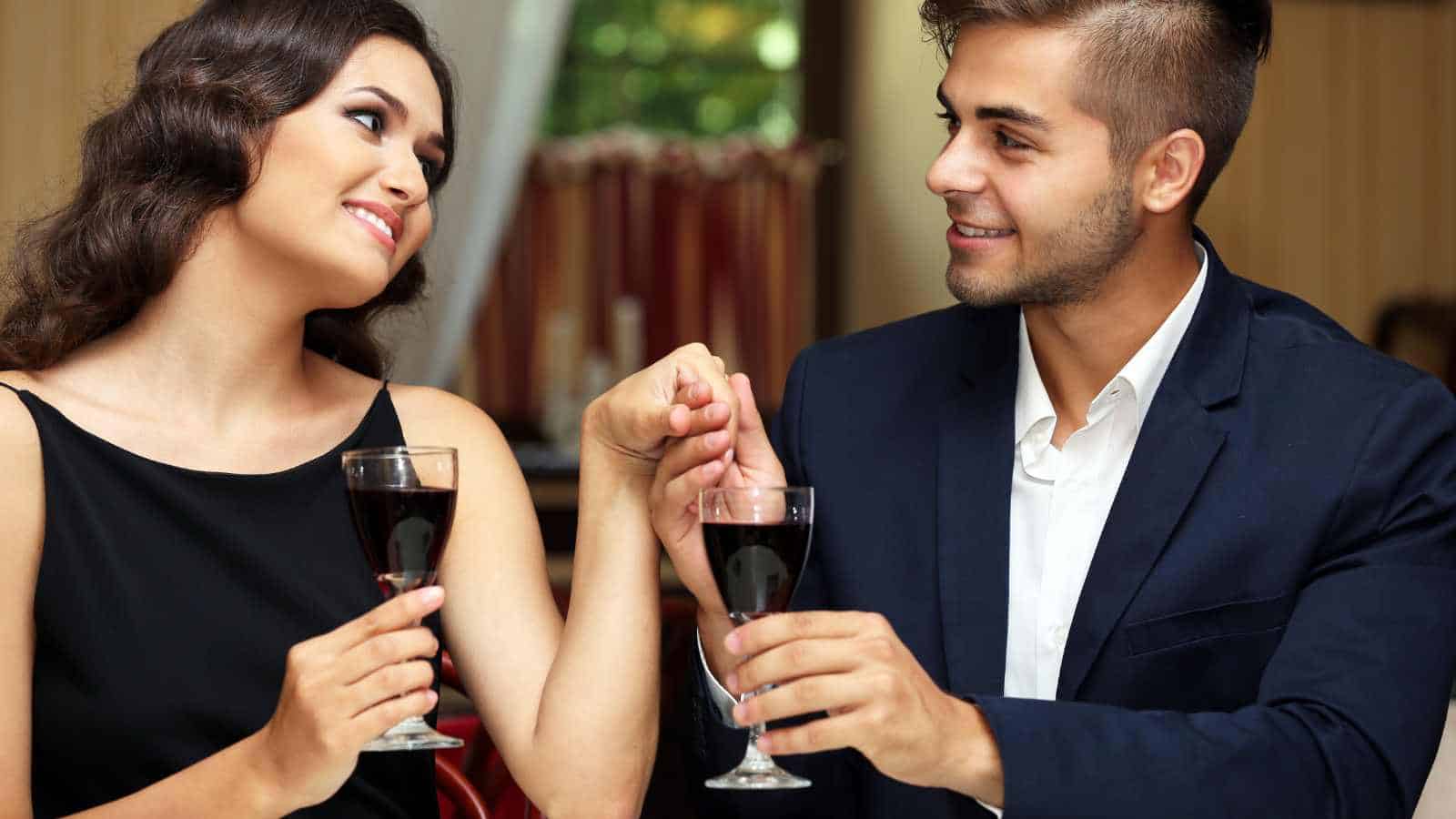 Nonverbal Cues Women Use That Most Men Miss