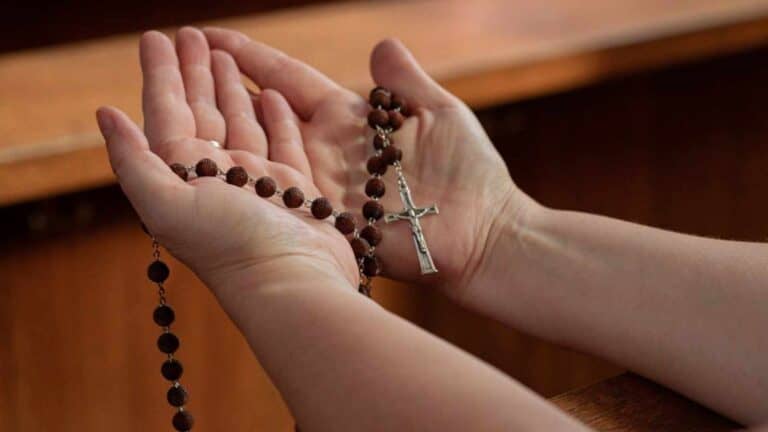 Key Differences Between Being Christian and Being Religious