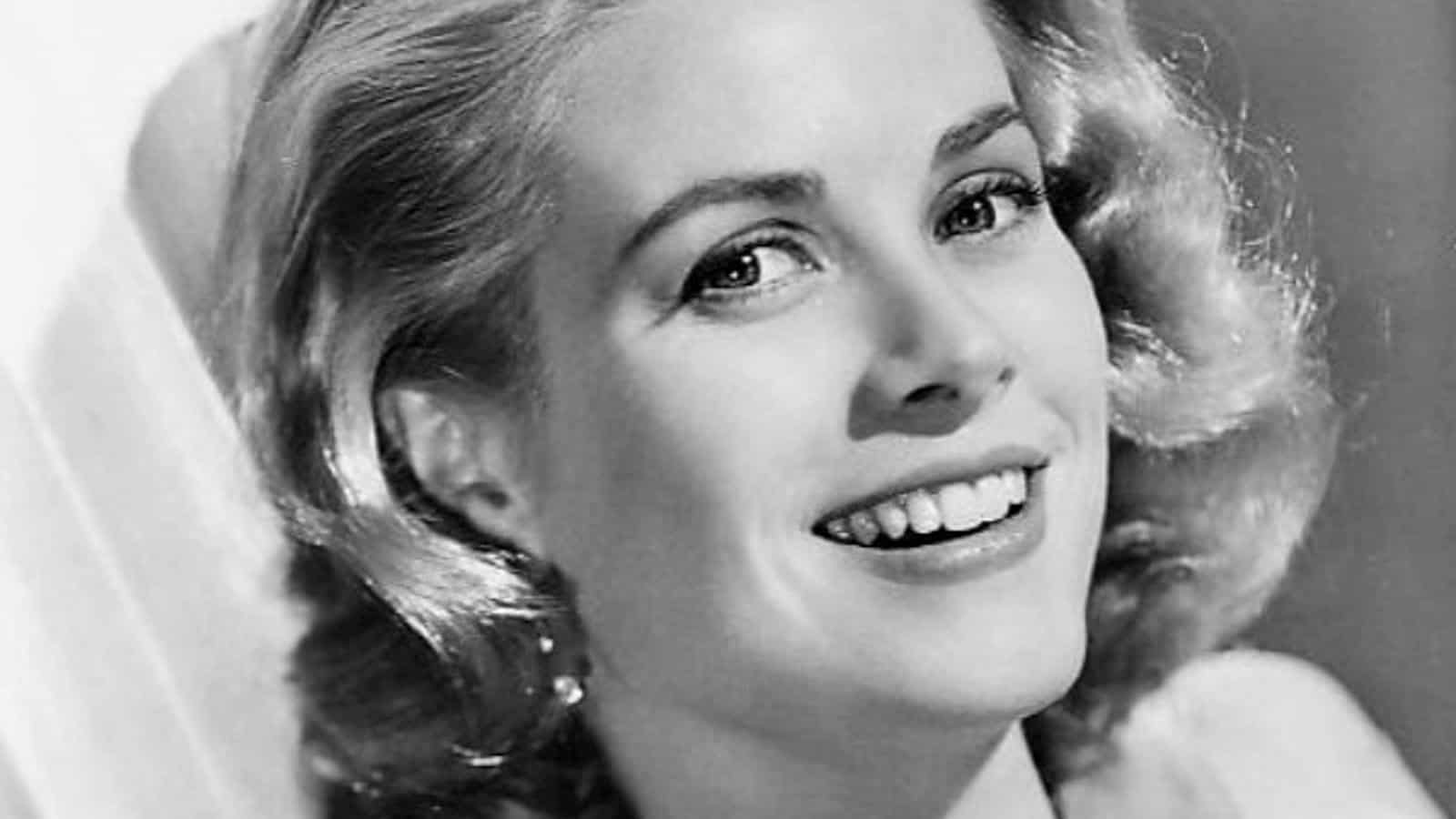 Grace_Kelly_1956