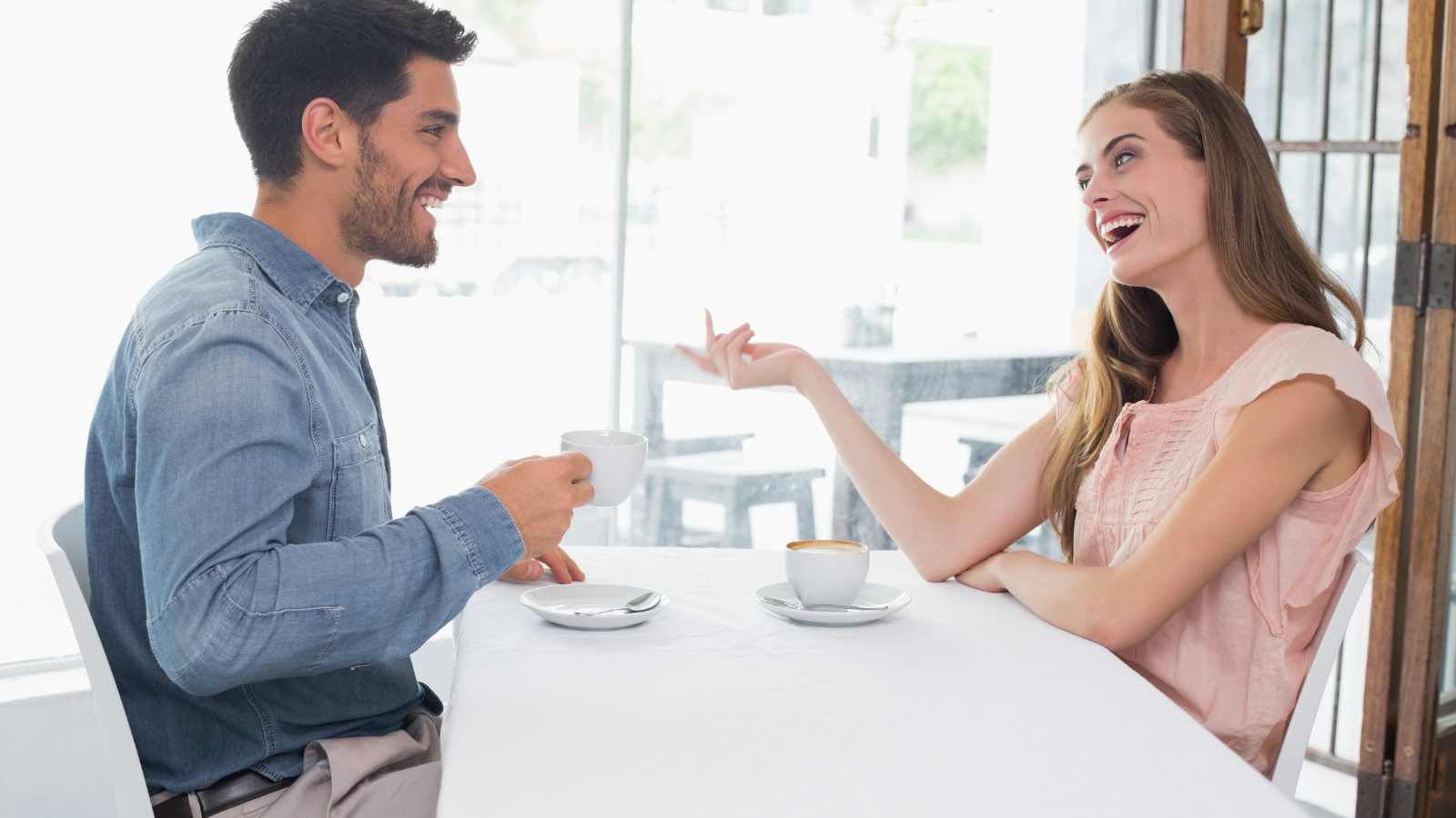 Nonverbal Cues Women Use That Most Men Miss