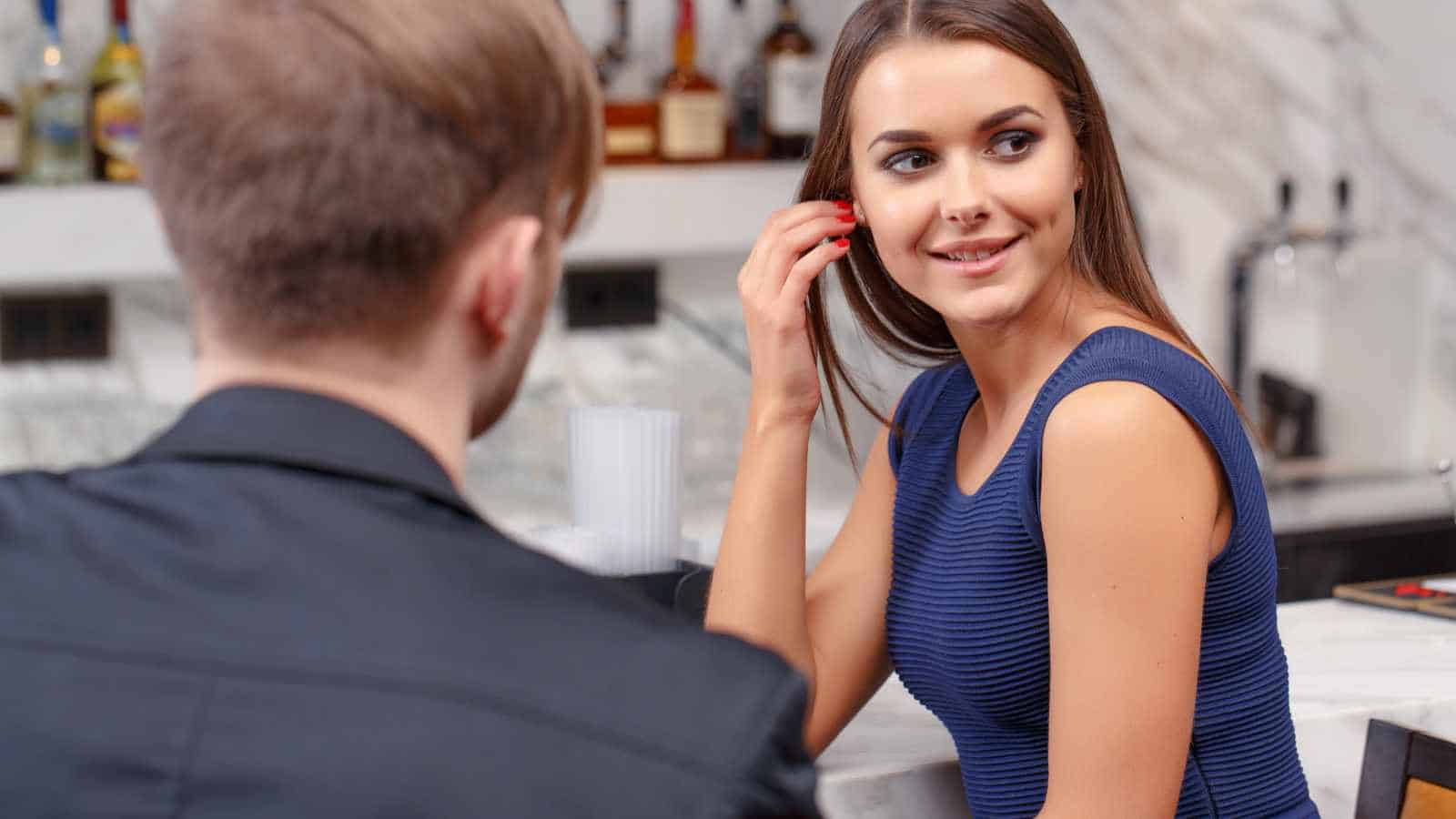Nonverbal Cues Women Use That Most Men Miss