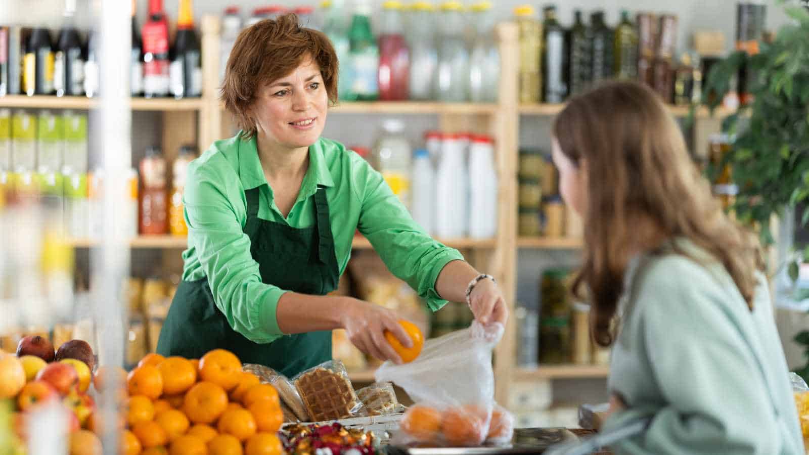 Cashiers Memorizing Prices and Produce Information