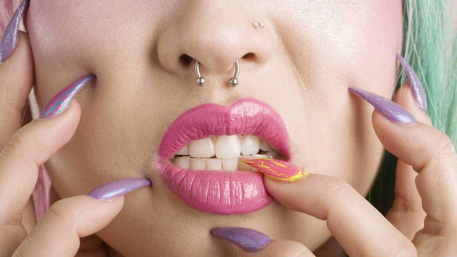 popular trends women love that men actually can't stand