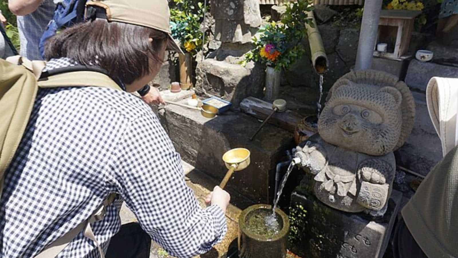 disgusting habits from the Old West that were actually considered normal