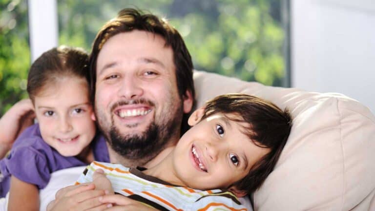 habits that push husbands away without wives even realizing it