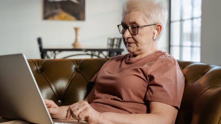 12 perfect remote gigs for seniors who want extra cash