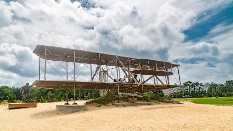 Wright Brothers plane. garrykosoff via 200_m 123rf.