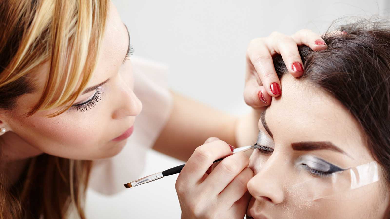 popular trends women love that men actually can't stand