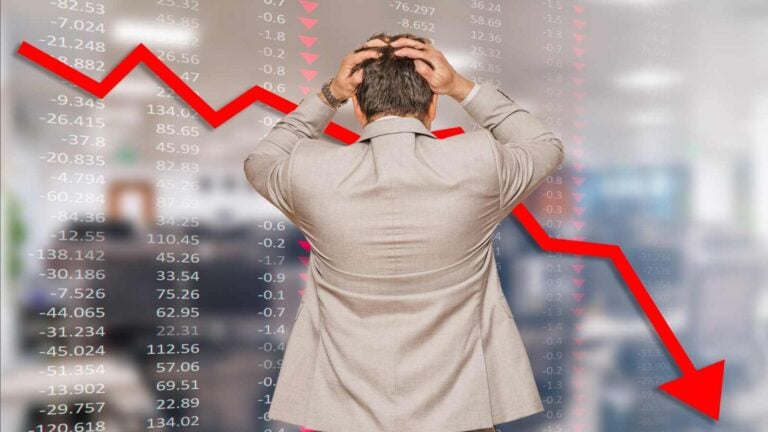 Warning Signs That Come Before Every Market Crash