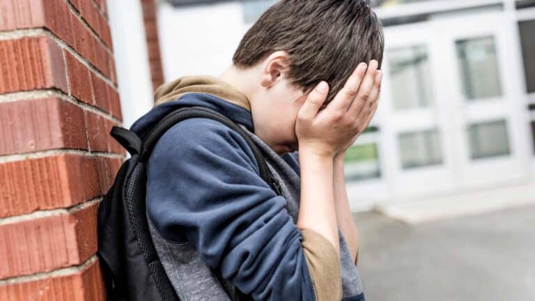 13 everyday 70s school supplies that would get you expelled today