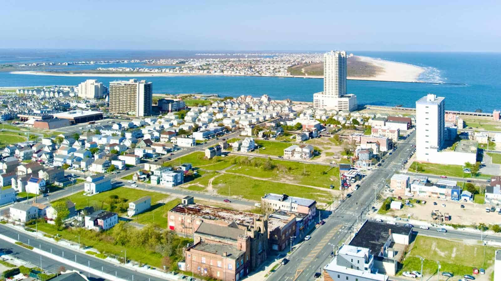 10 U.S. towns that once thrived and now struggle