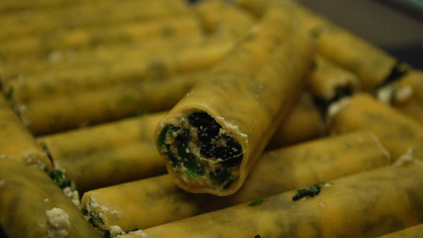 10 Dishes That Your Parents May Have Served That Reflect Upper Middle Class