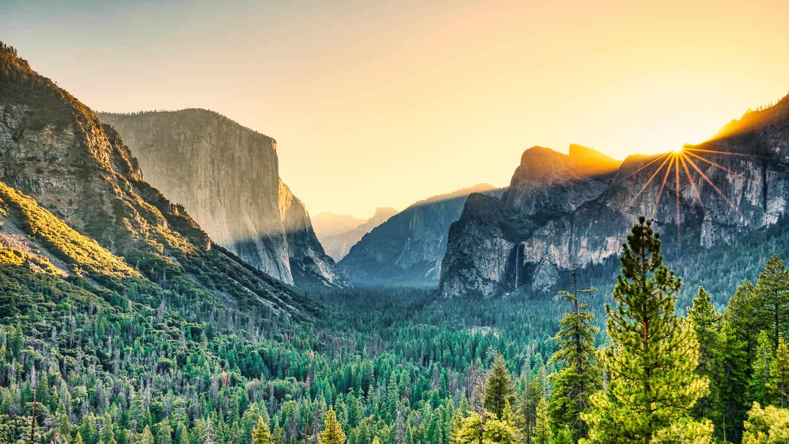 Yosemite. revoc9 via 123rf