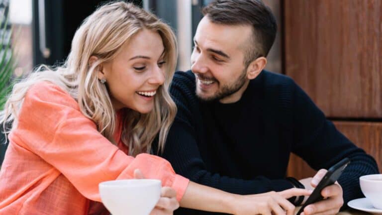 surprises men secretly hope women will do on dates