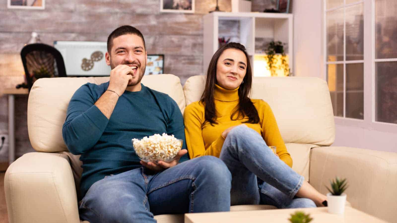 habits men need to drop after tying the knot